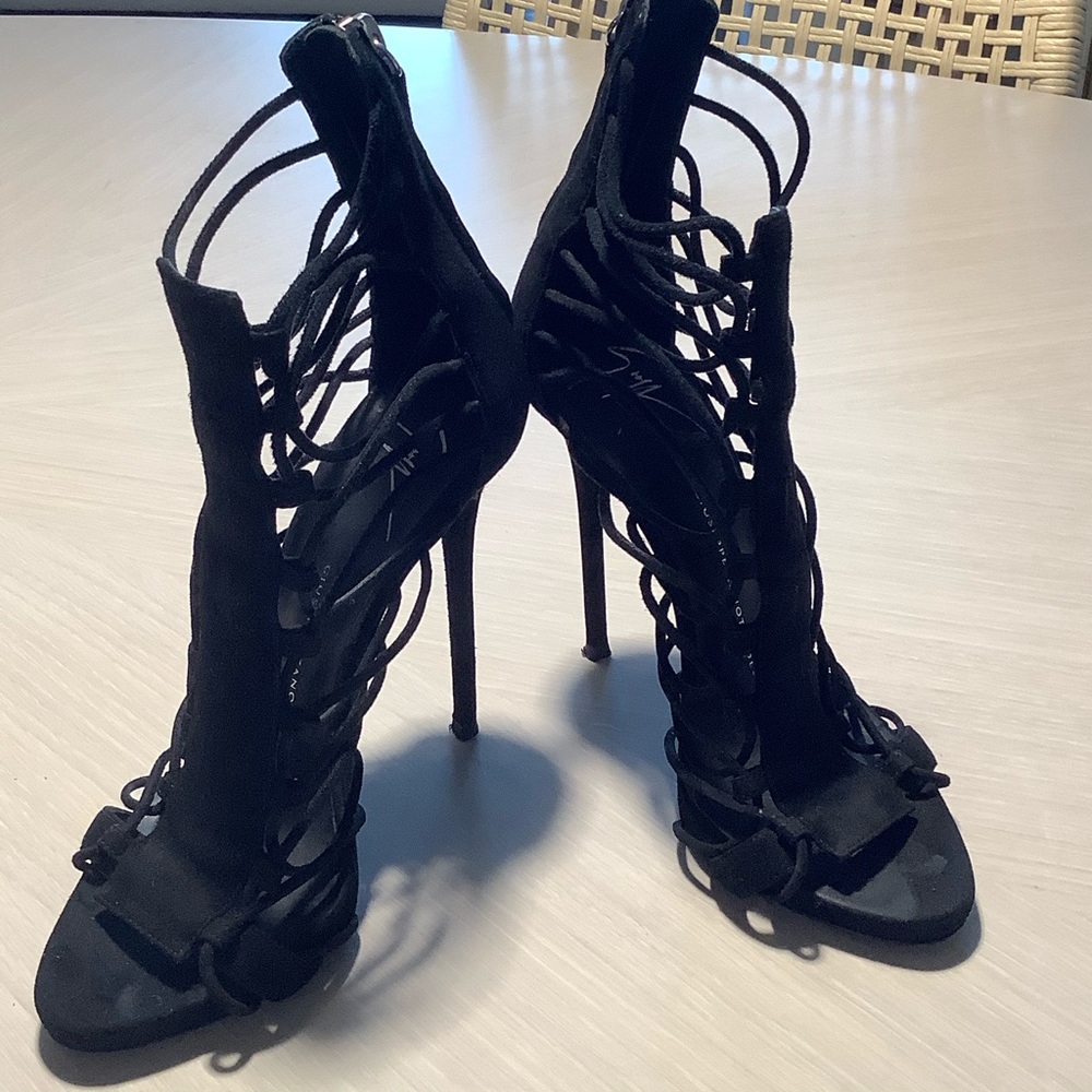 Black suede ankle height Giuseppe Zanotti